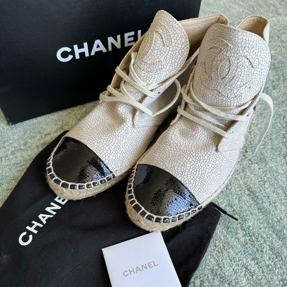 CHANEL Beige Crackle Leather Hi Top Espadrille, Size 41, Authentic